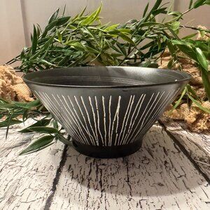 NWT Japanese Ceramic Bowl Black White Etching Decor